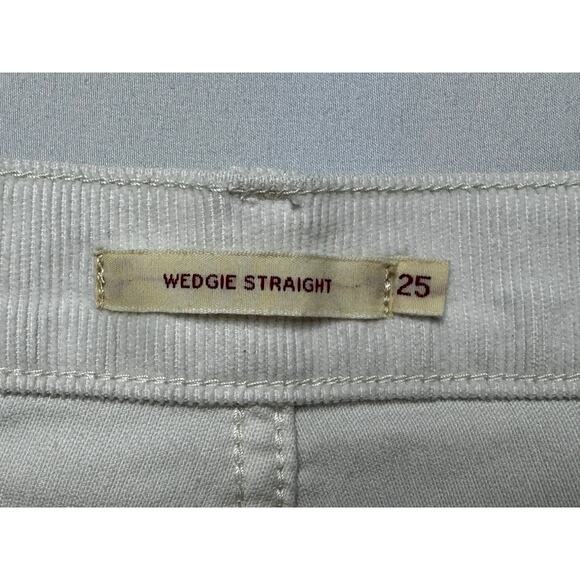 Levi's Women's Wedgie Straight Leg Button Fly White Corduroy Pants - Size 25x25 - Picture 6 of 8